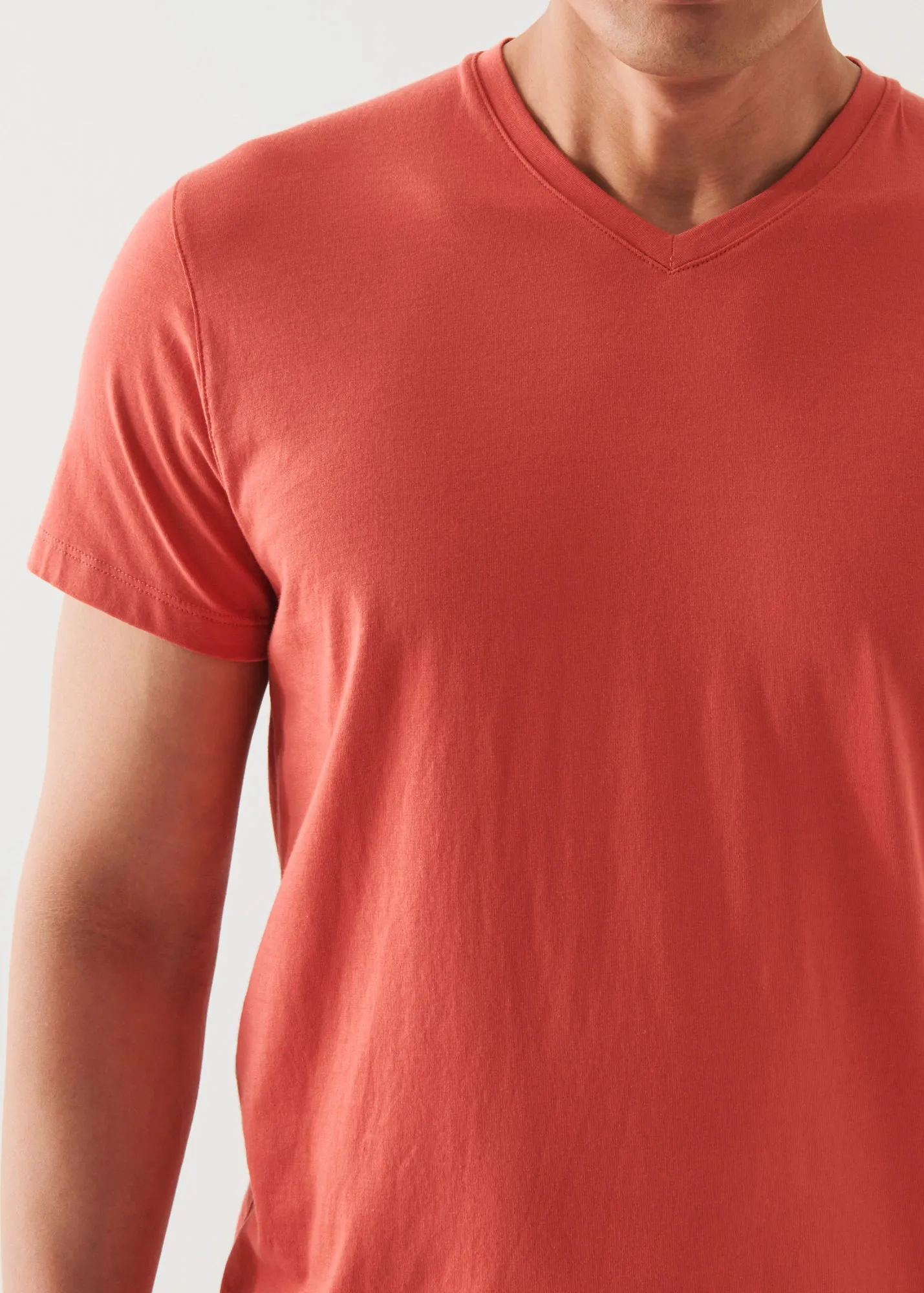 PIMA COTTON STRETCH V-NECK T-SHIRT