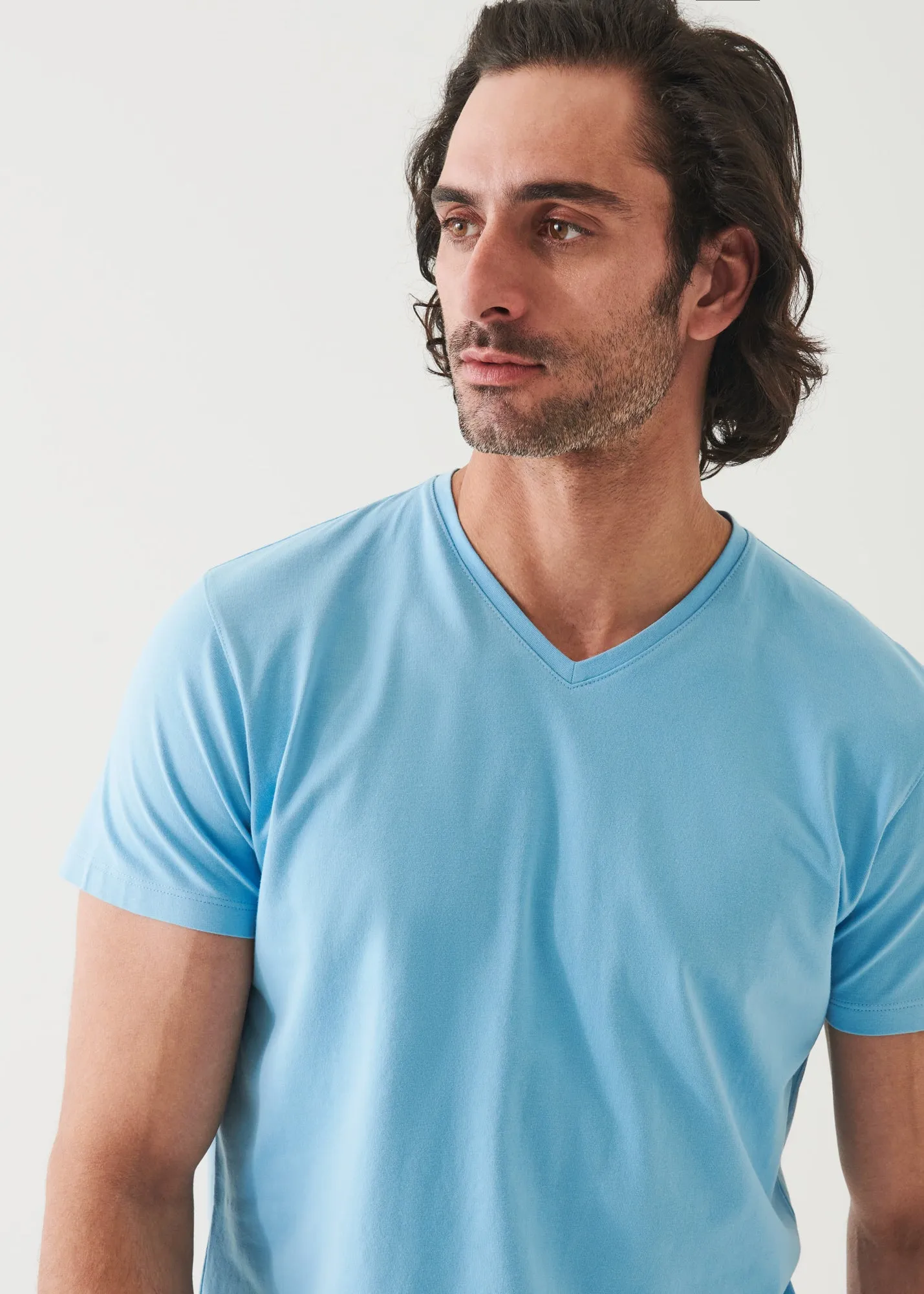 PIMA COTTON STRETCH V-NECK T-SHIRT