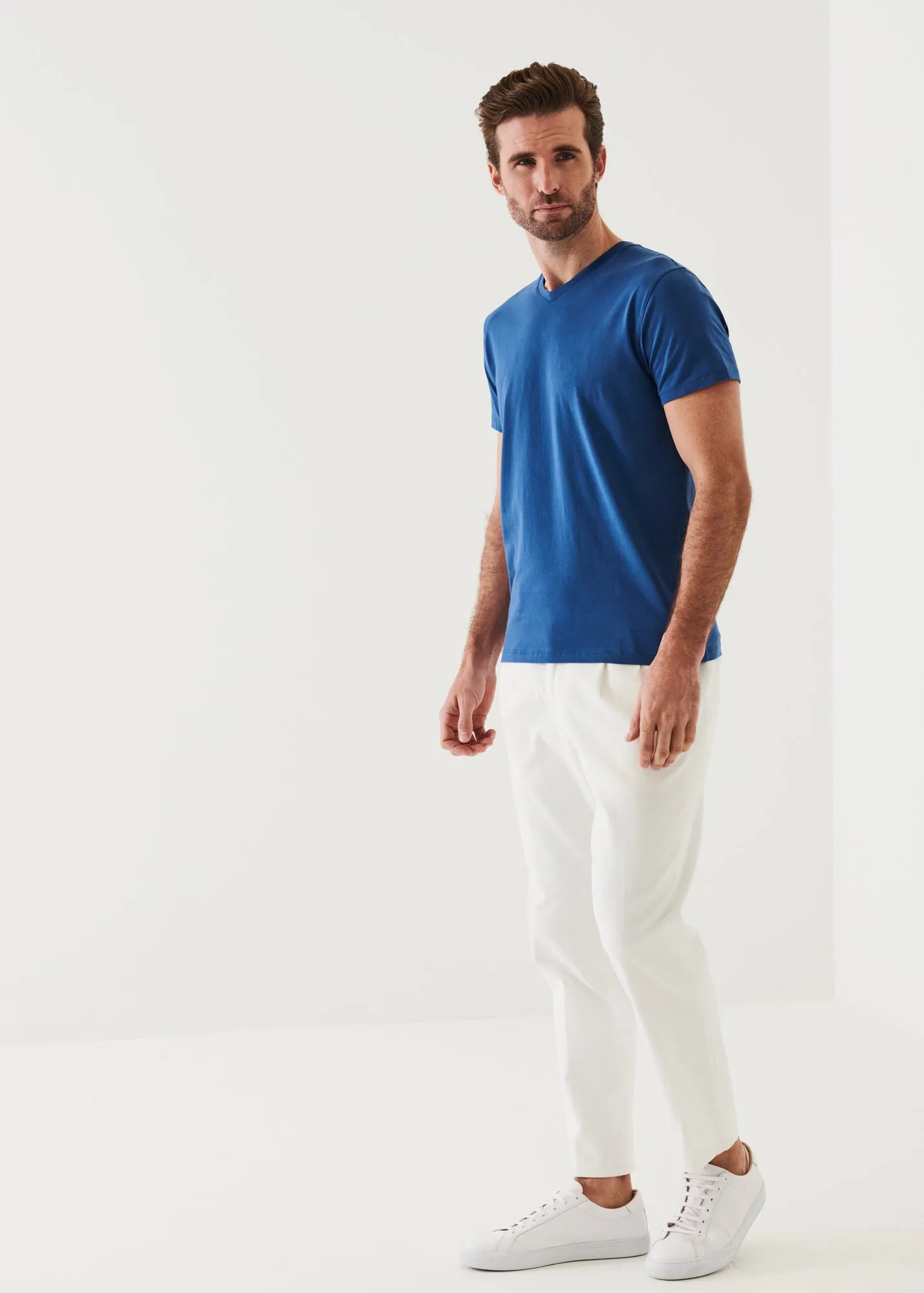 PIMA COTTON STRETCH V-NECK T-SHIRT