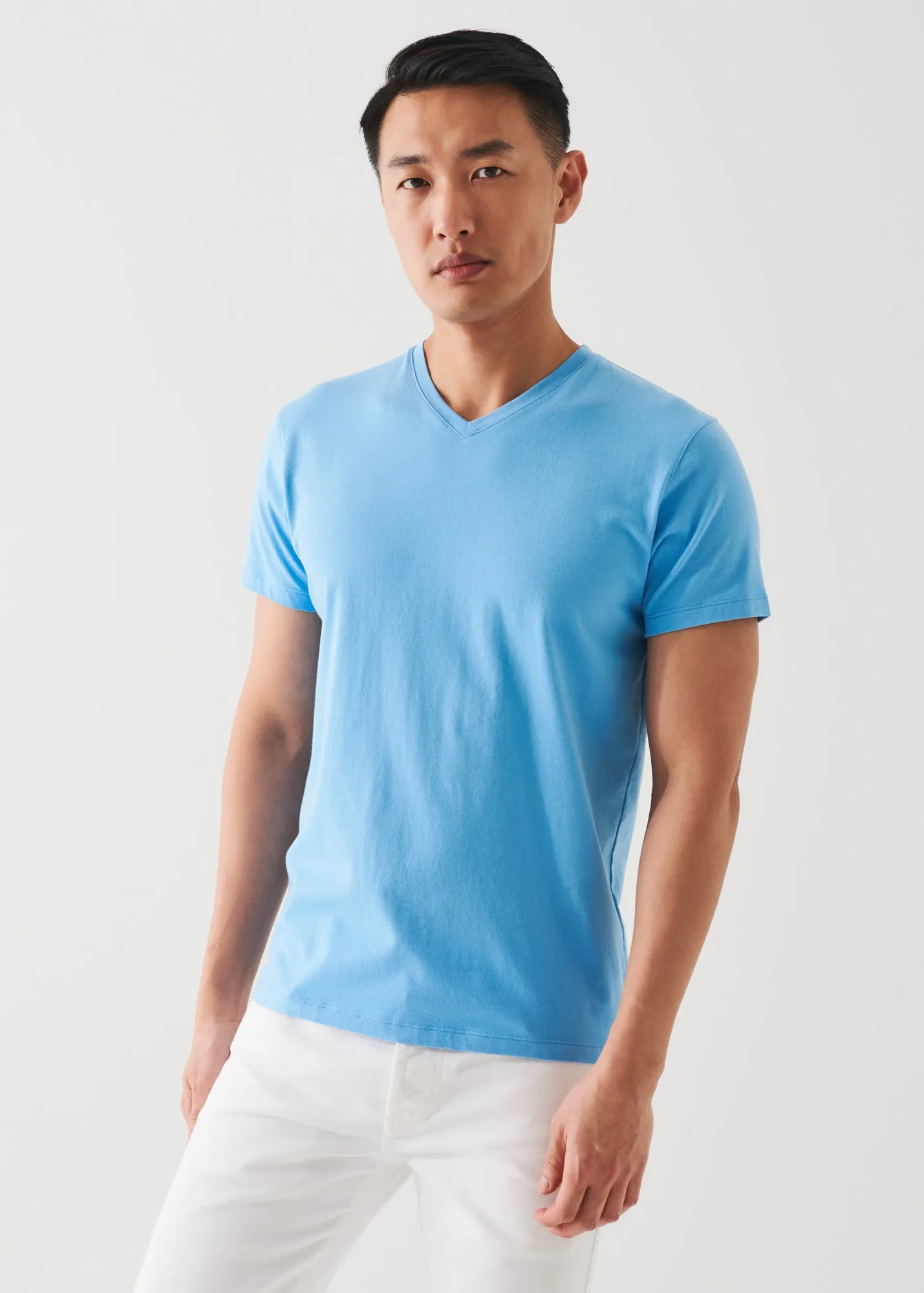 PIMA COTTON STRETCH V-NECK T-SHIRT