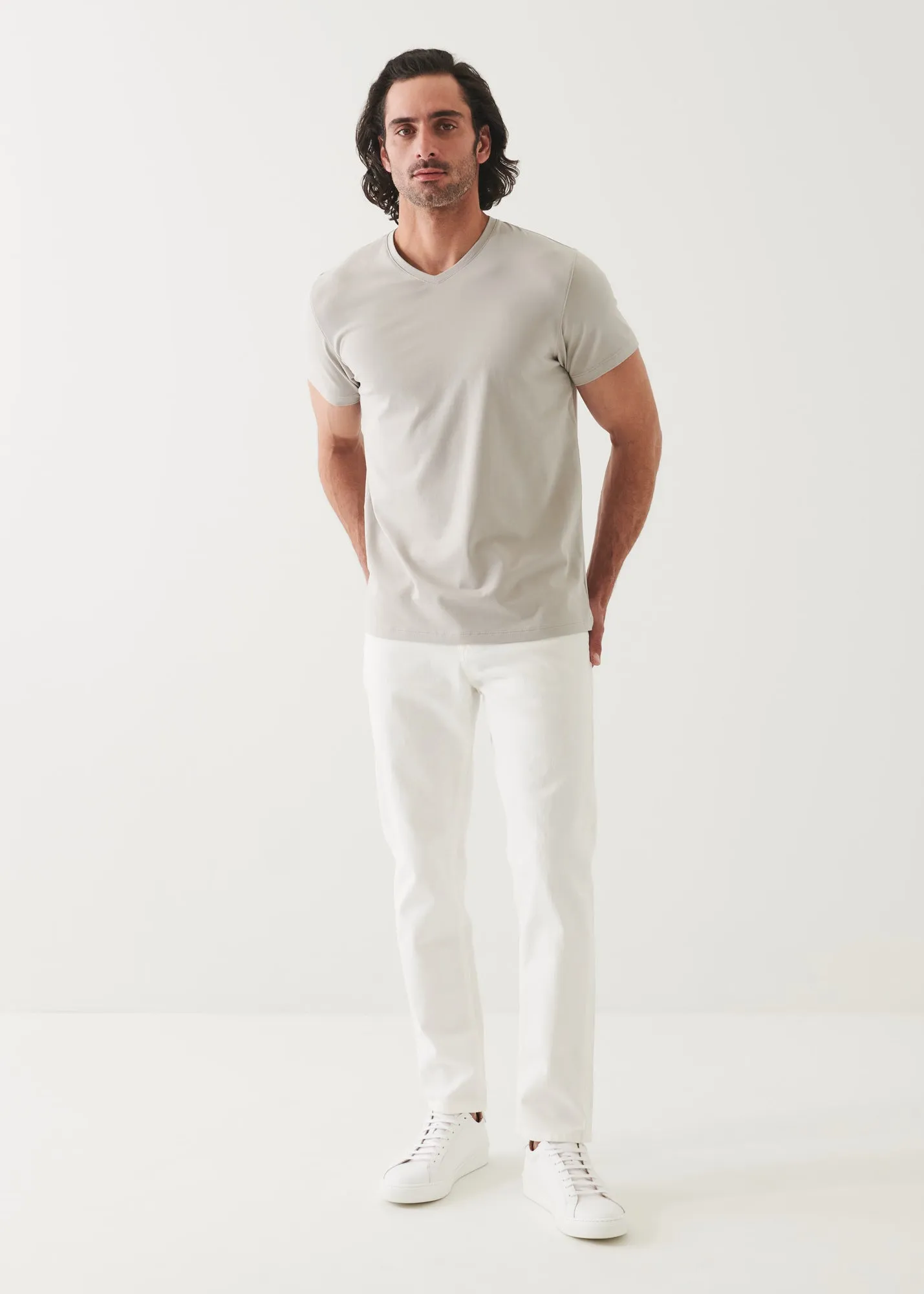 PIMA COTTON STRETCH V-NECK T-SHIRT