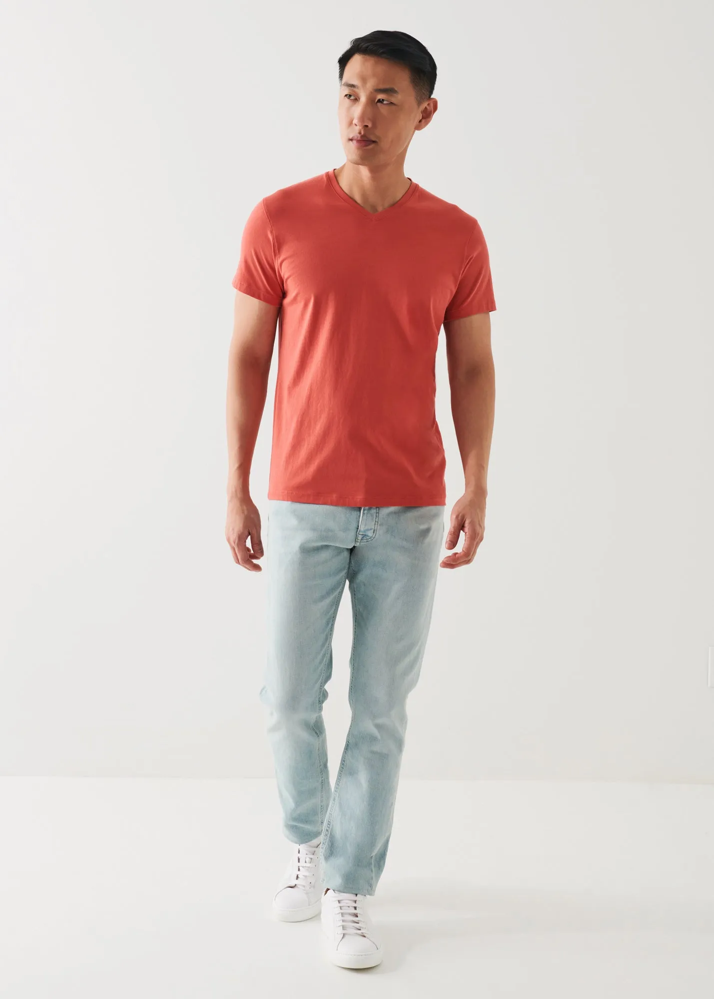 PIMA COTTON STRETCH V-NECK T-SHIRT