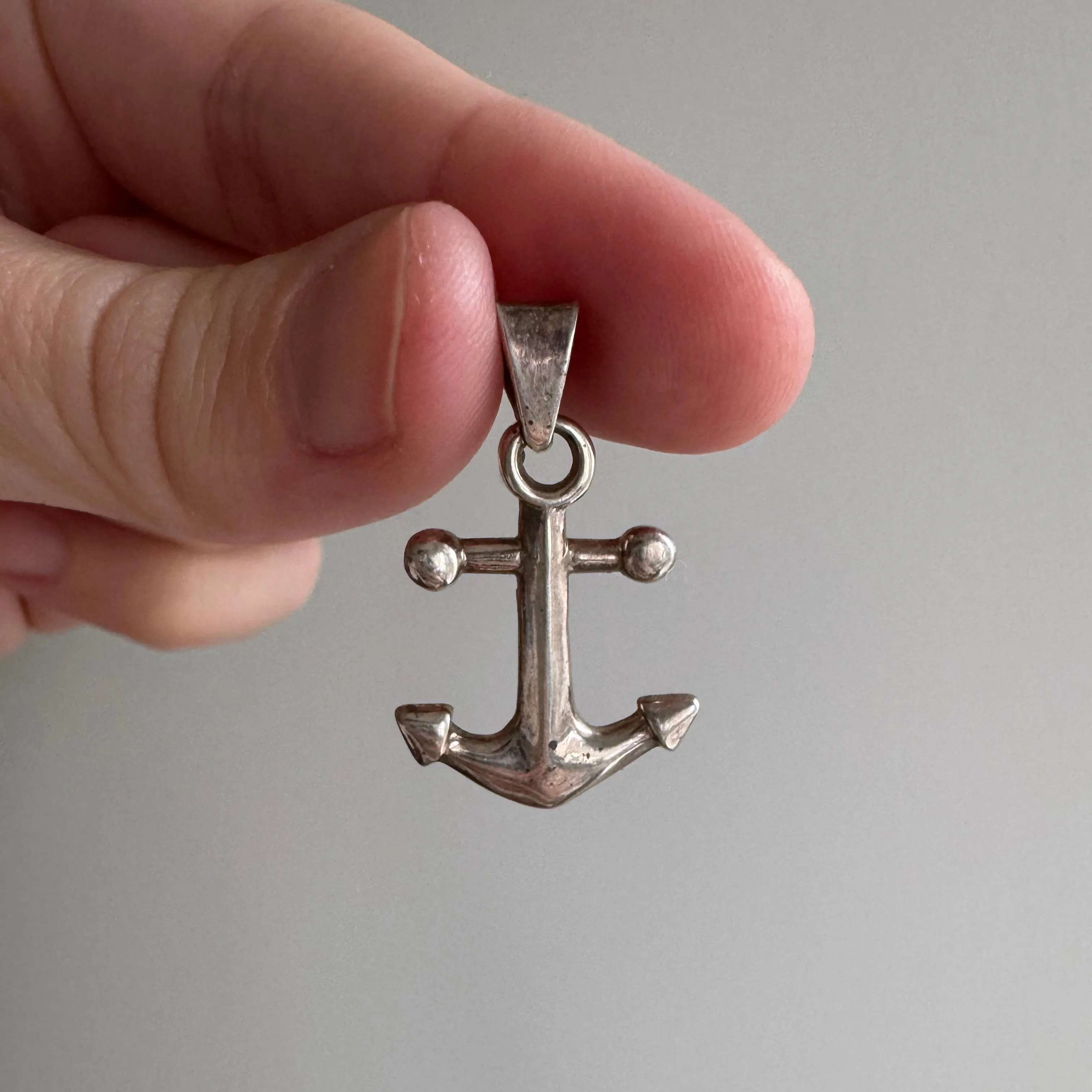 V I N T A G E // finding ground / sterling silver anchor / a pendant